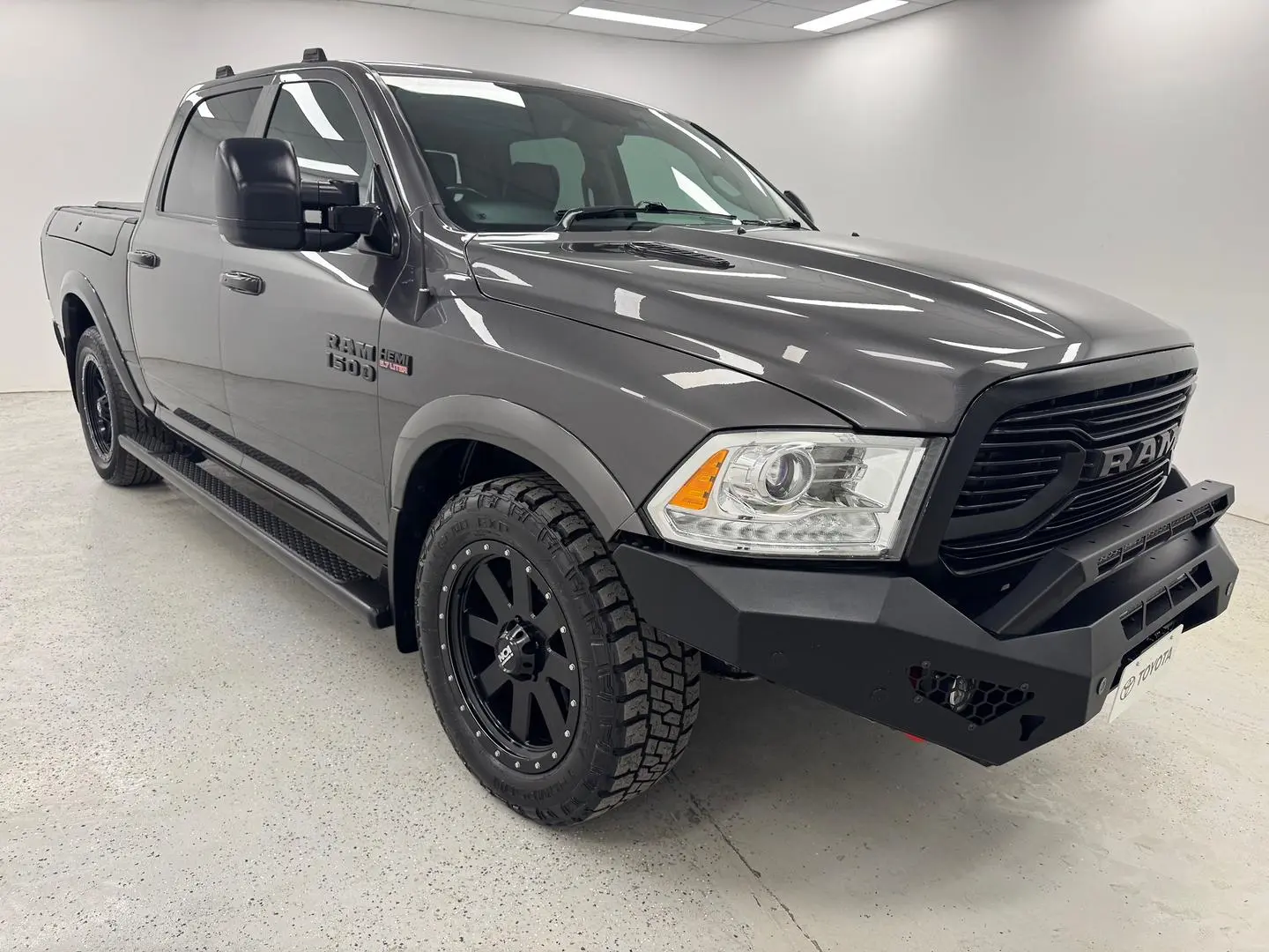 2019 RAM 1500 Gallery Image 1