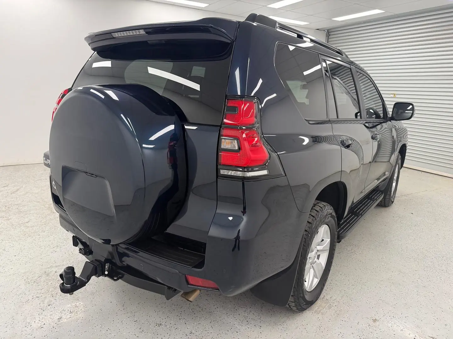 2022 Toyota Landcruiser Prado Gallery Image 3