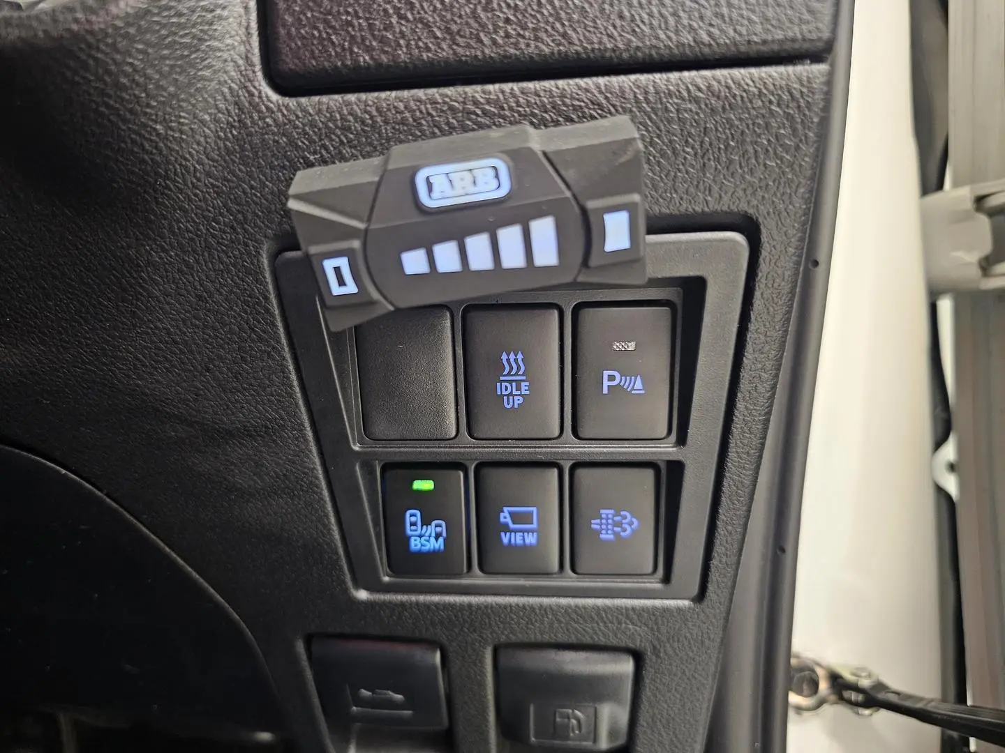 2021 Toyota Hilux Gallery Image 35