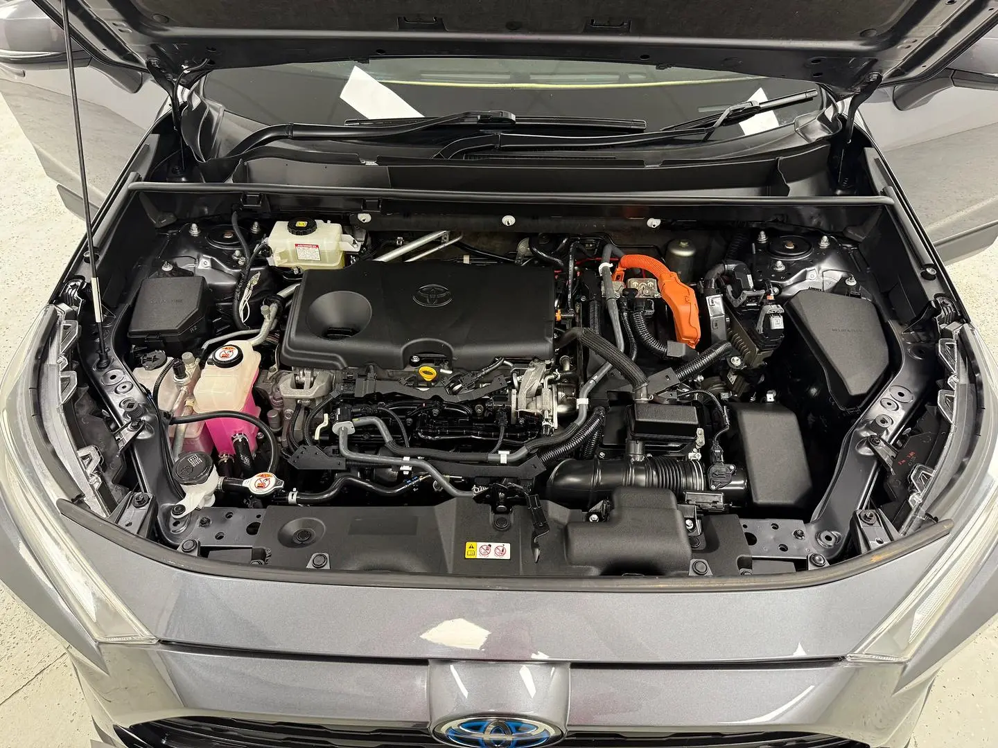 2019 Toyota RAV4 Gallery Image 10