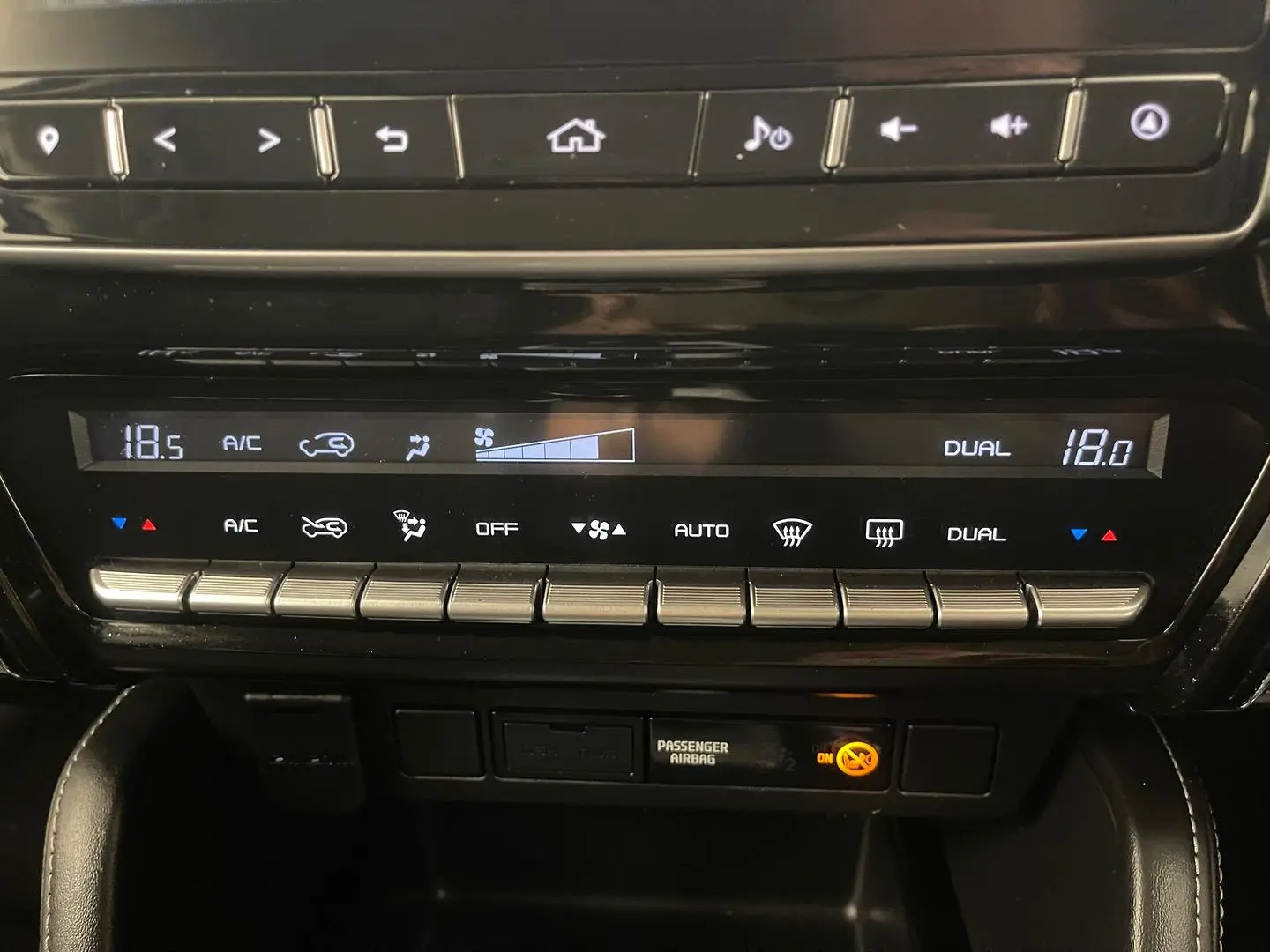 2021 Isuzu MU-X Gallery Image 28