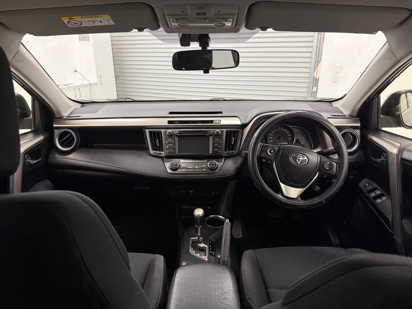 2015 Toyota RAV4 Gallery Image 23
