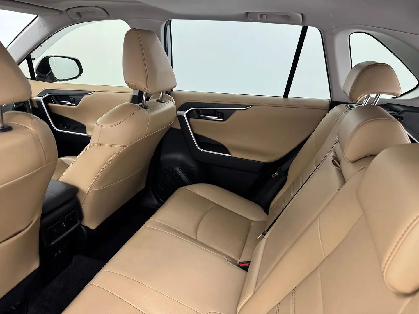 2020 Toyota RAV4 Gallery Image 26