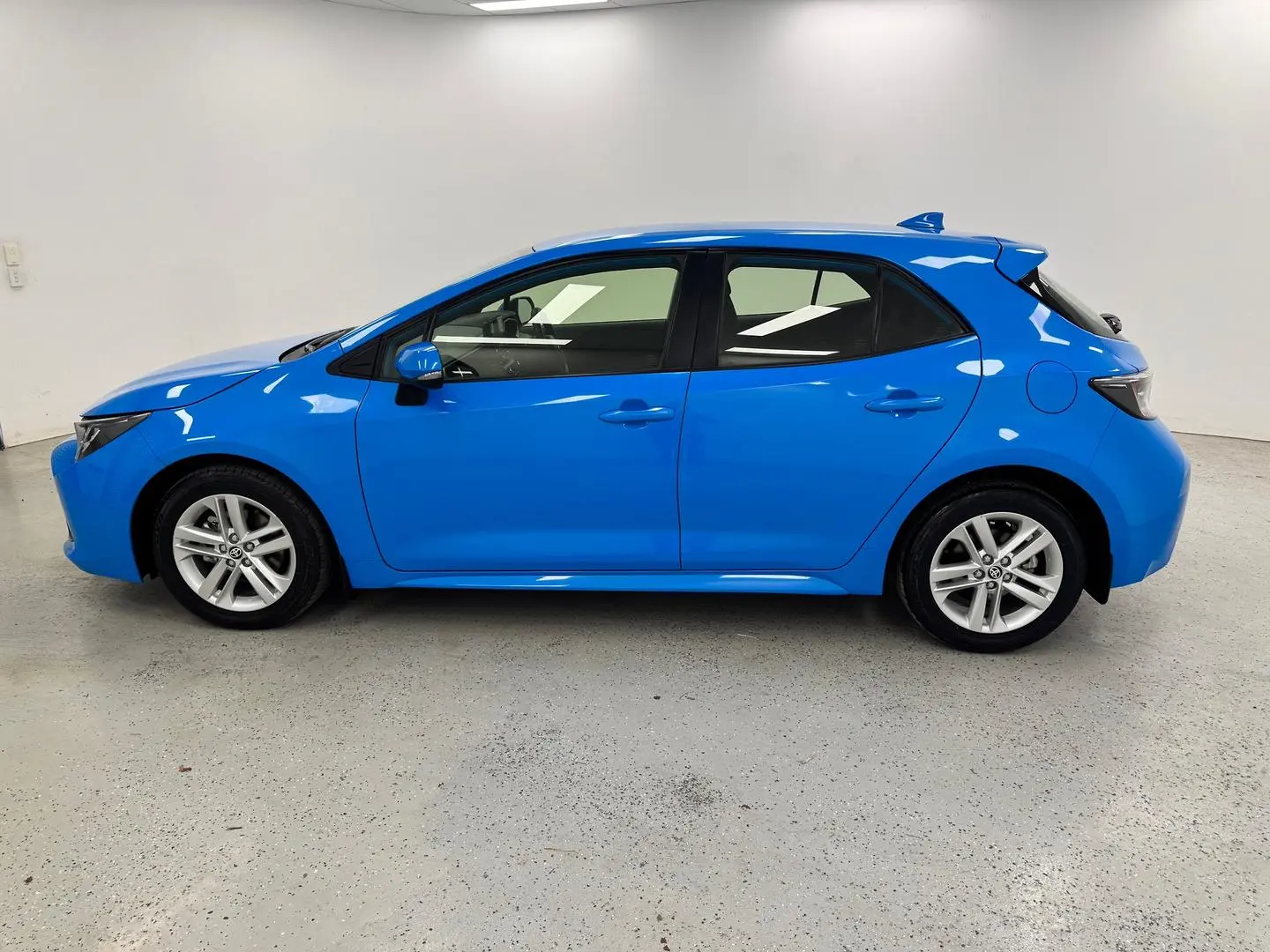 2020 Toyota Corolla Gallery Image 5