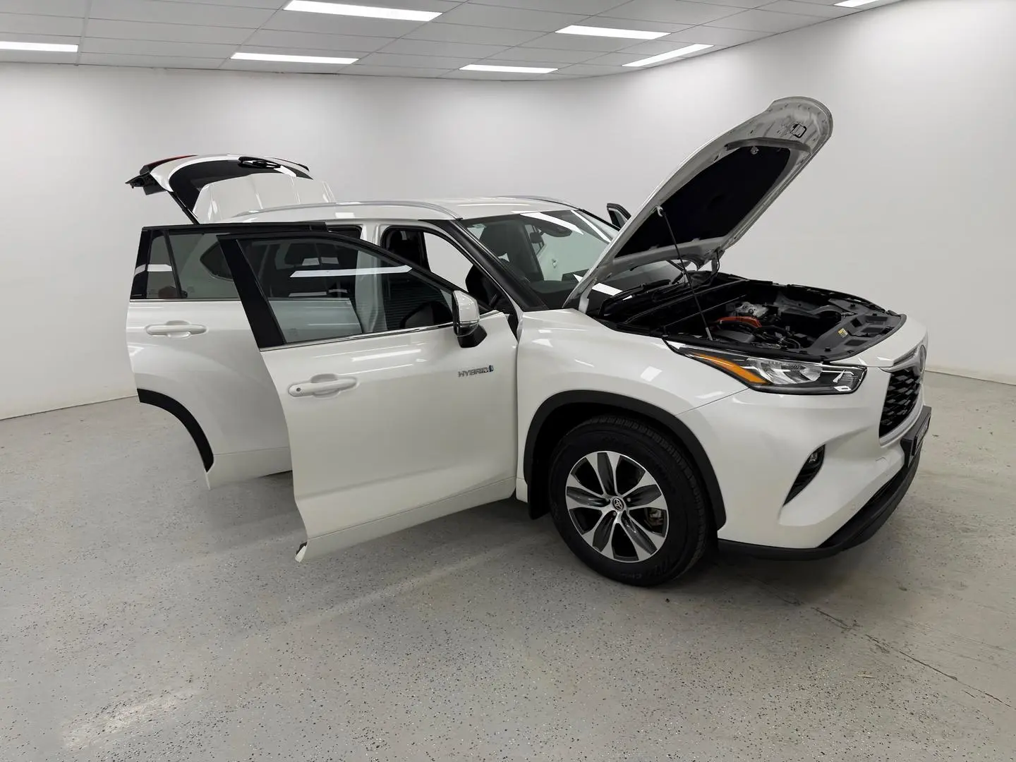 2021 Toyota Kluger Gallery Image 7