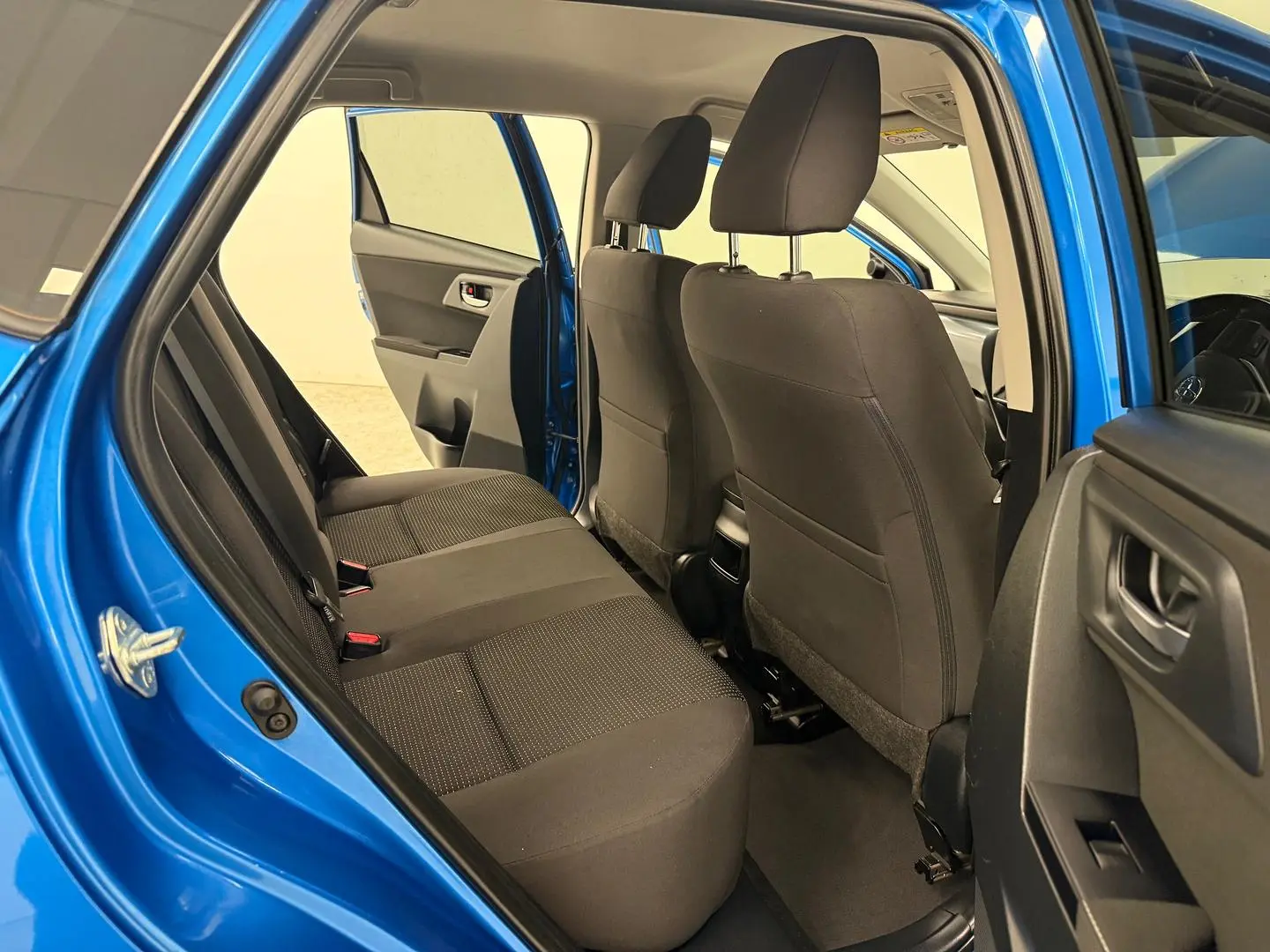 2016 Toyota Corolla Gallery Image 17