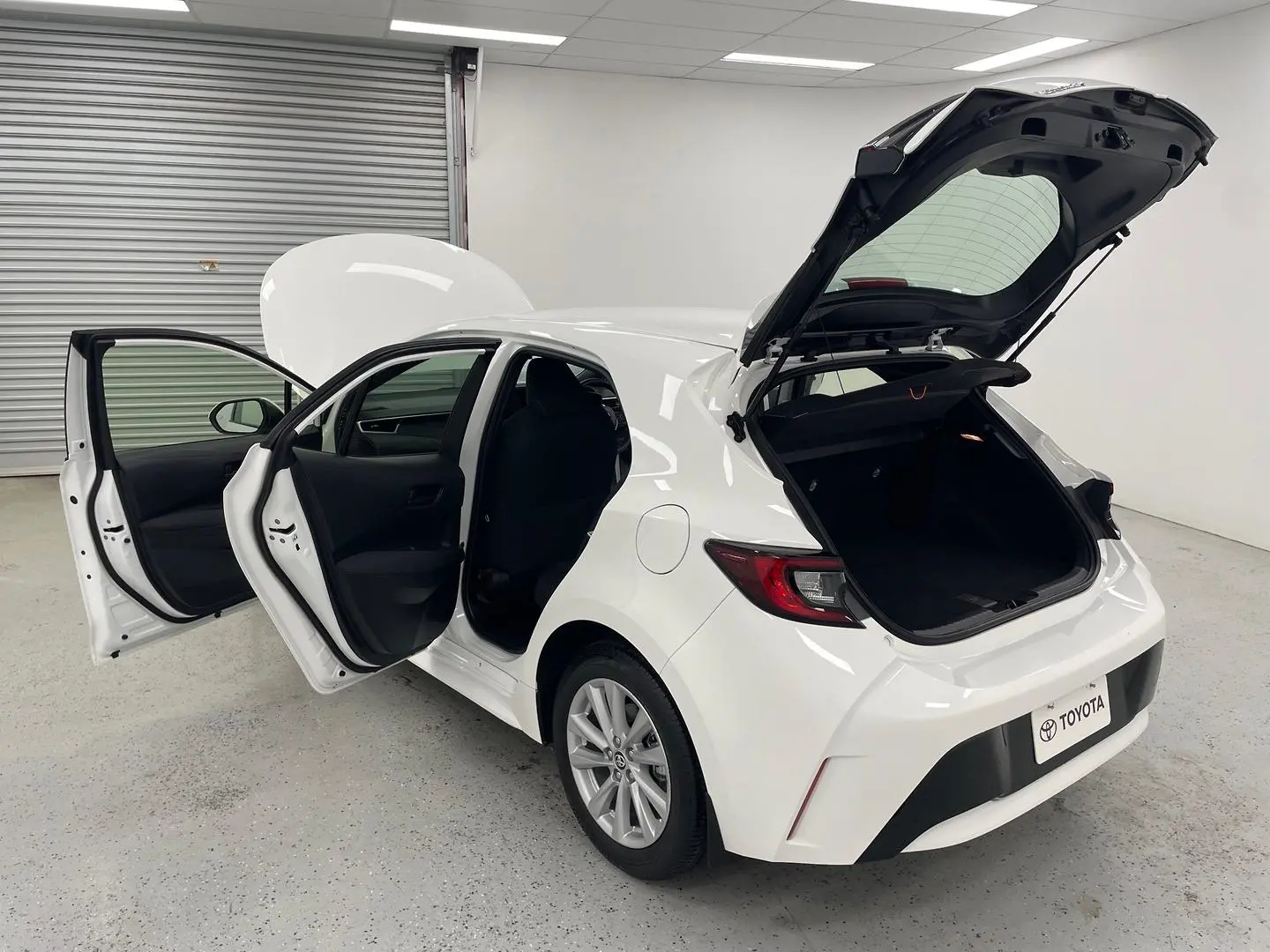 2023 Toyota Corolla Gallery Image 12