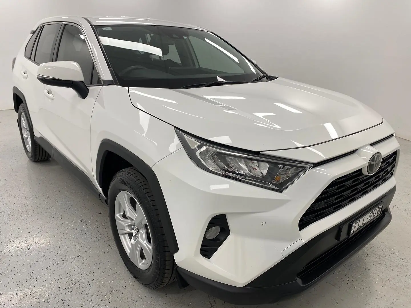 2019 Toyota RAV4 Image 1