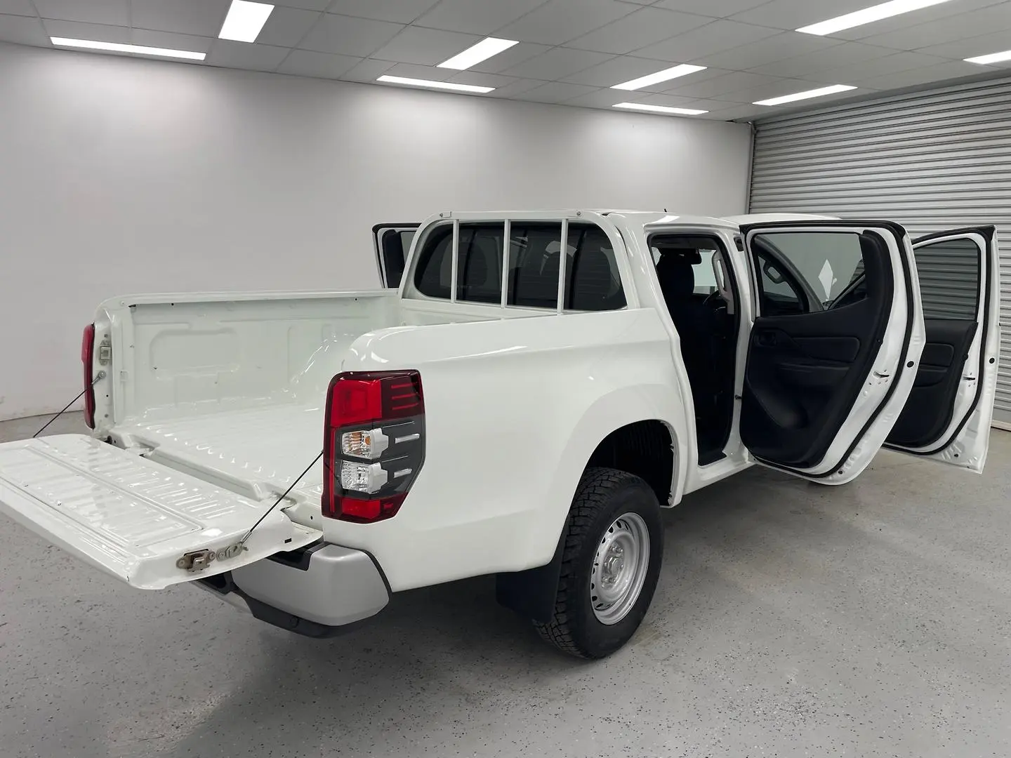 2022 Mitsubishi Triton Gallery Image 10