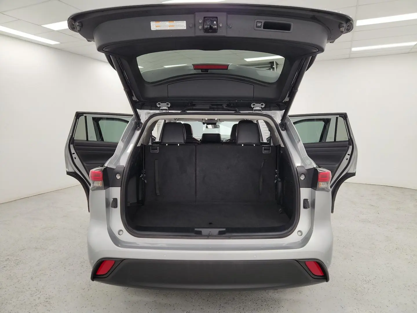 2023 Toyota Kluger Gallery Image 11