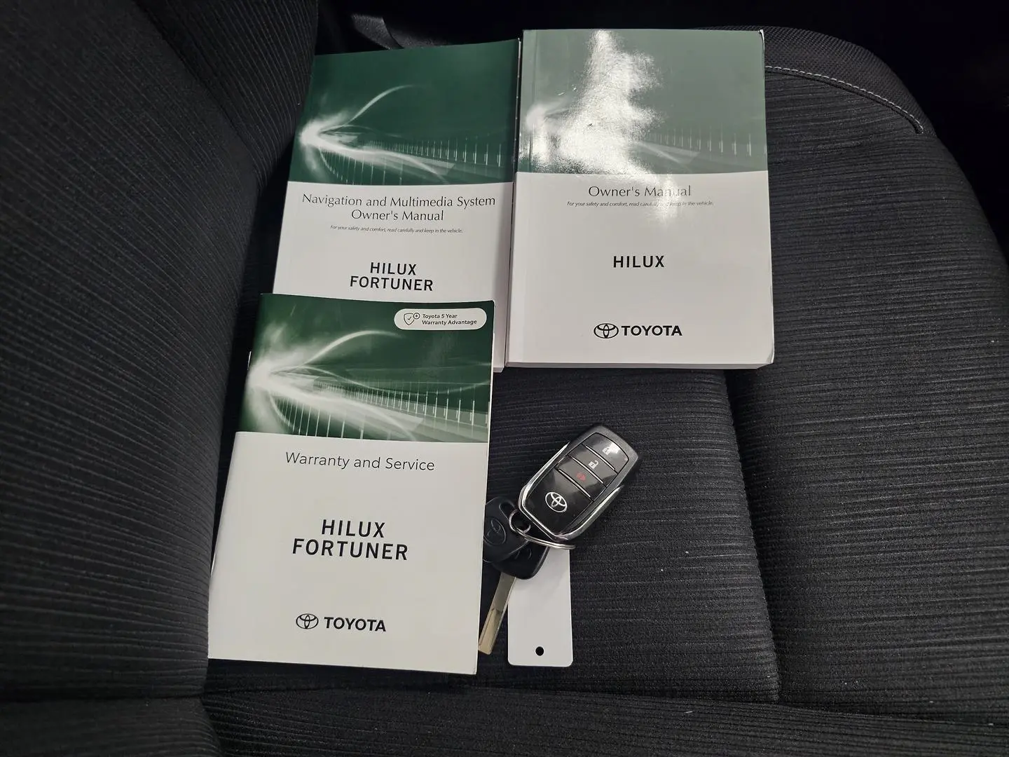 2021 Toyota Hilux Gallery Image 40