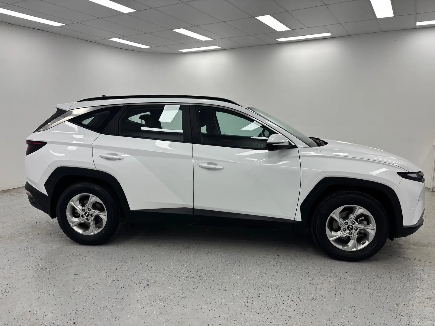 2023 Hyundai Tucson Gallery Image 2