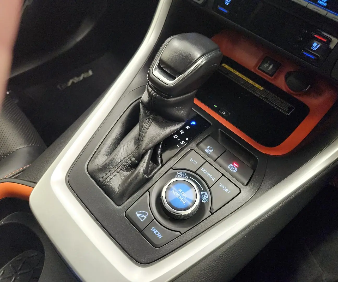 2019 Toyota RAV4 Gallery Image 31