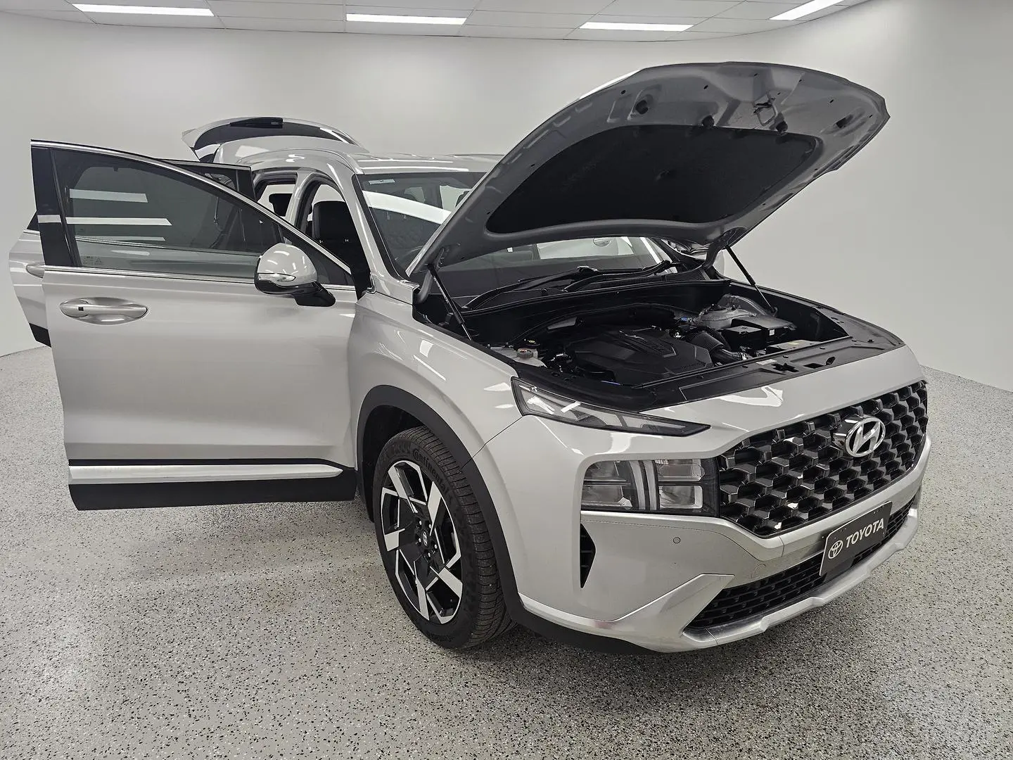 2022 Hyundai Santa Fe Gallery Image 26