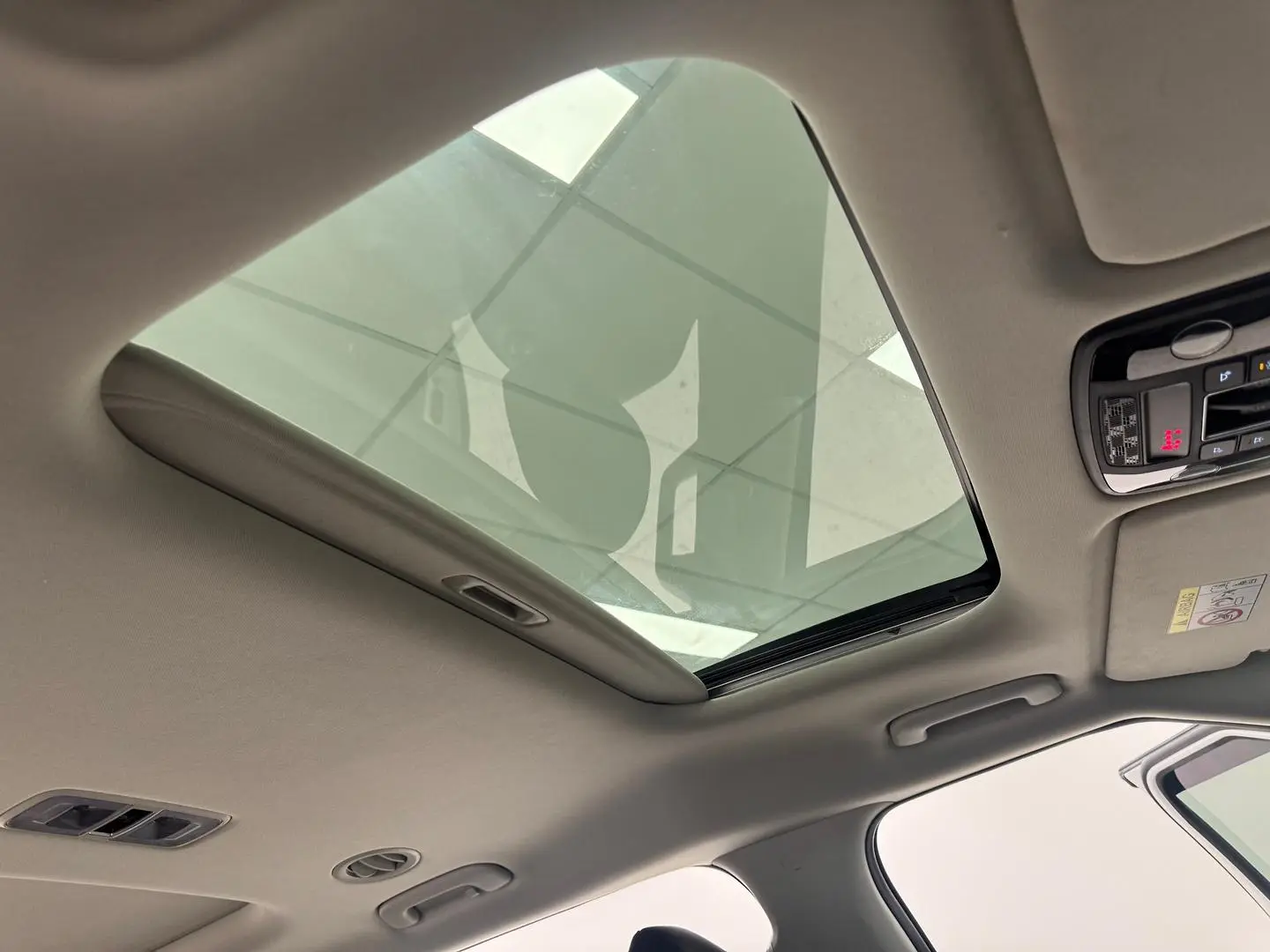 2024 Kia Carnival Gallery Image 29