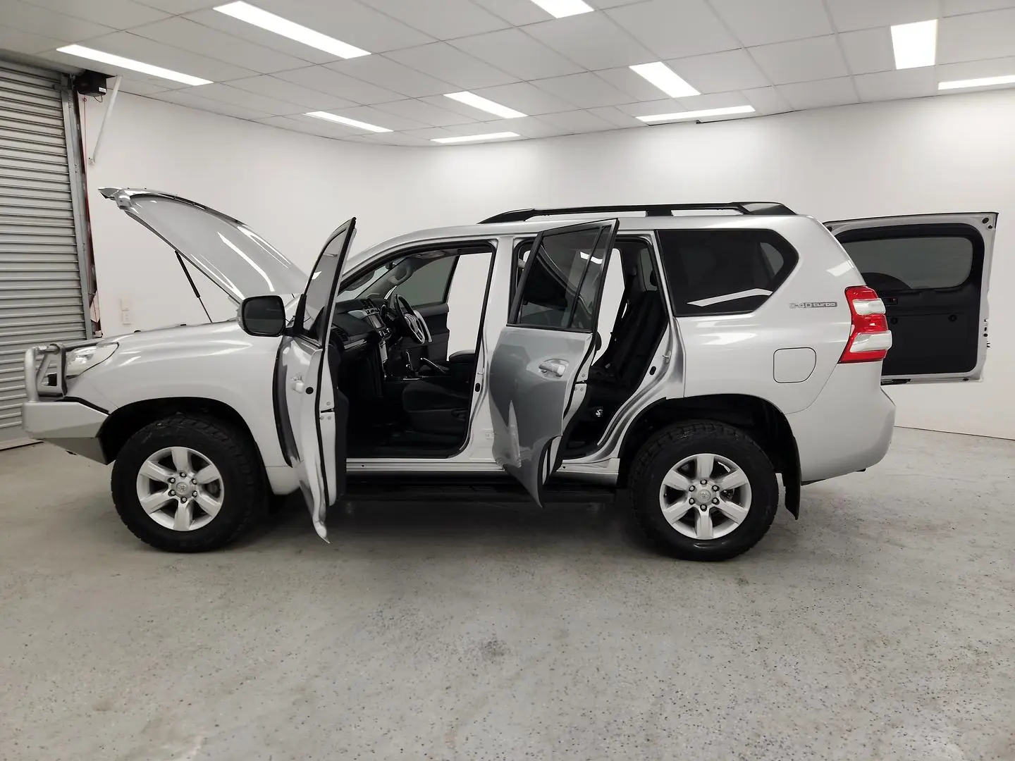 2017 Toyota Landcruiser Prado Gallery Image 13