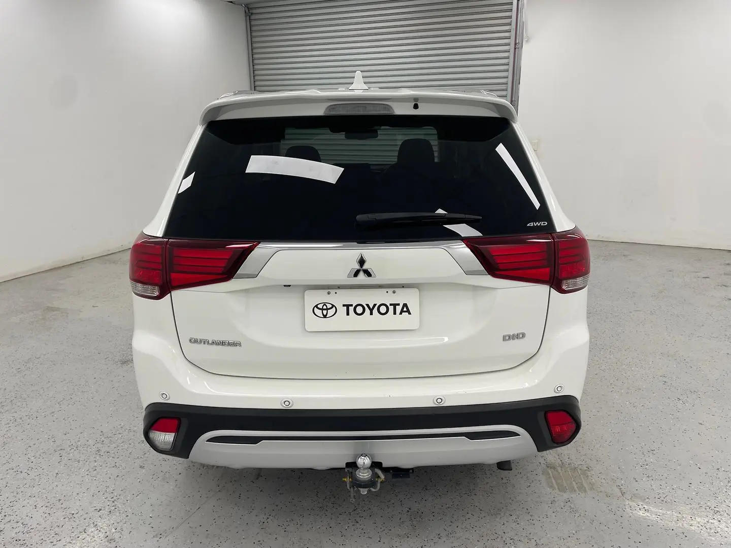 2019 Mitsubishi Outlander Gallery Image 4