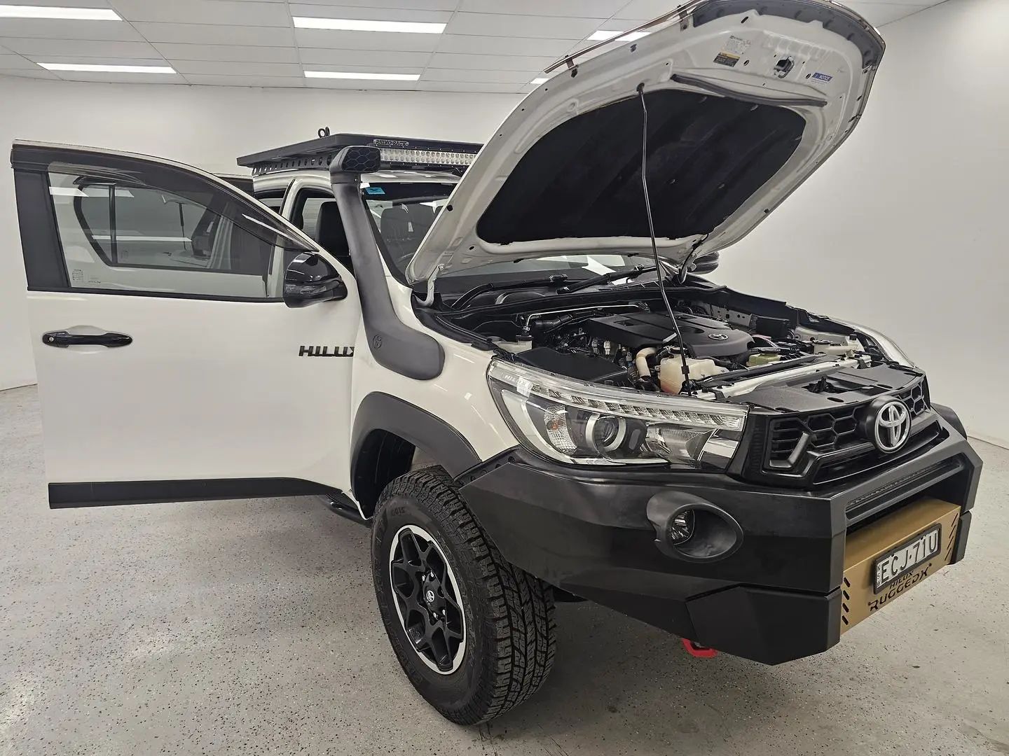 2019 Toyota Hilux Gallery Image 24