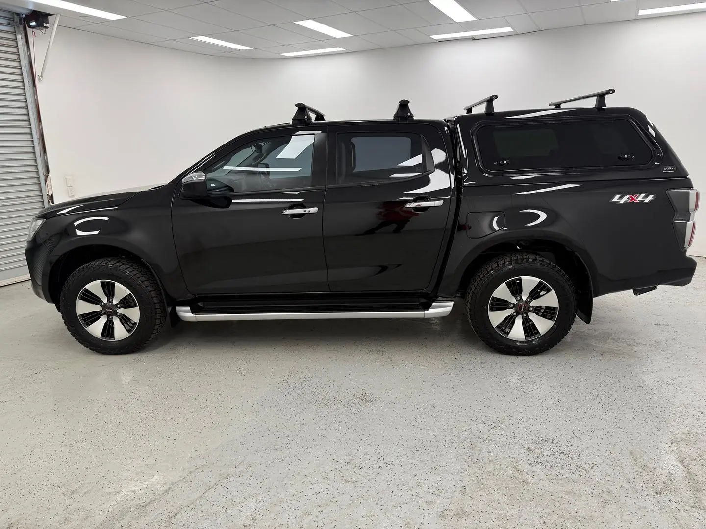 2022 Isuzu D-MAX Gallery Image 6