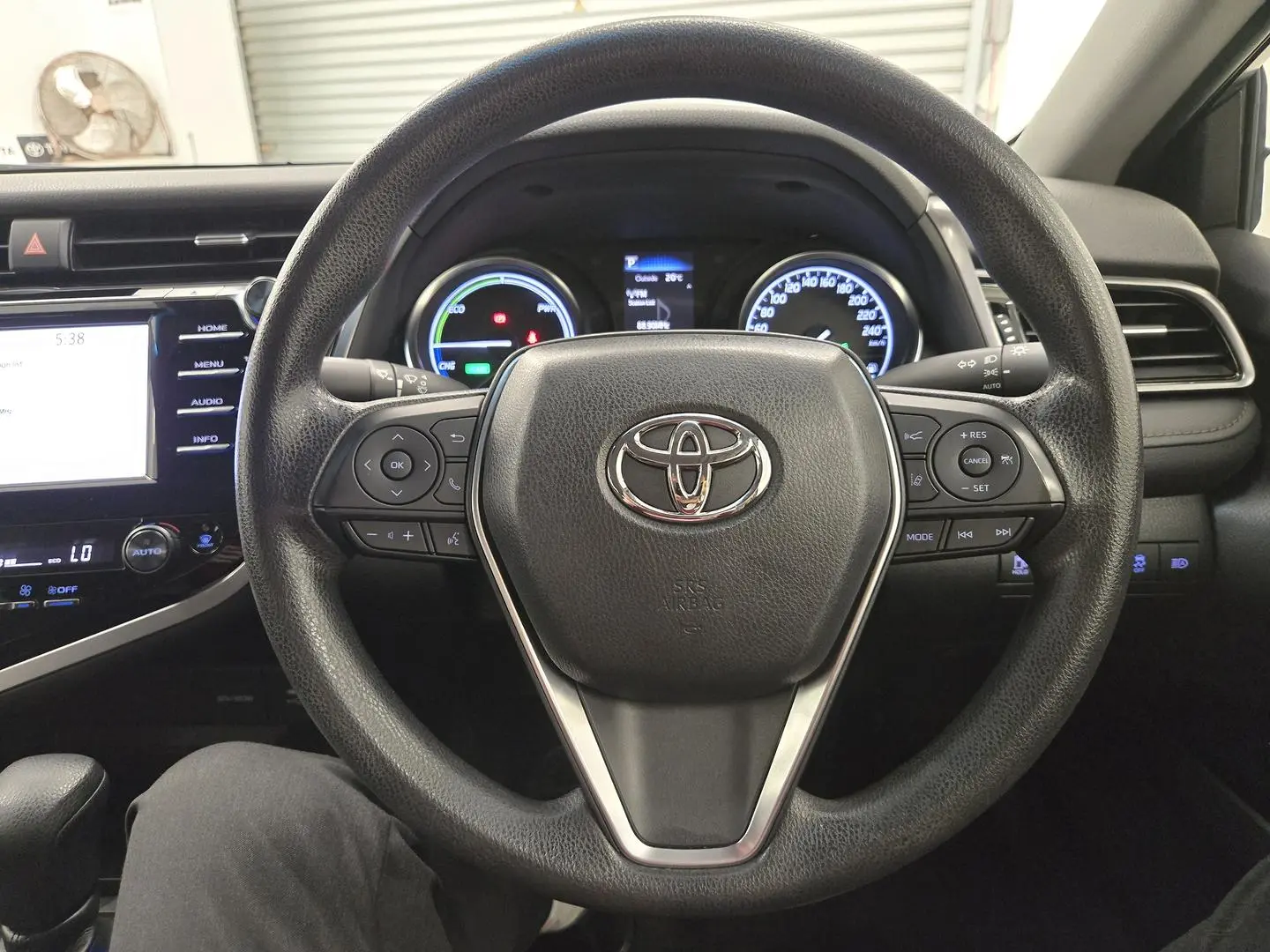 2019 Toyota Camry Gallery Image 27