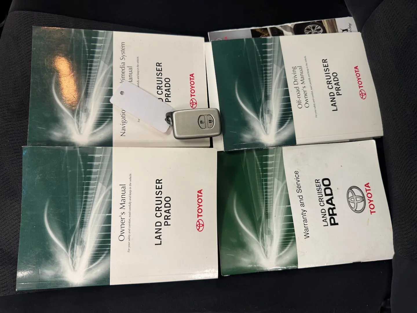 2016 Toyota Landcruiser Prado Gallery Image 33