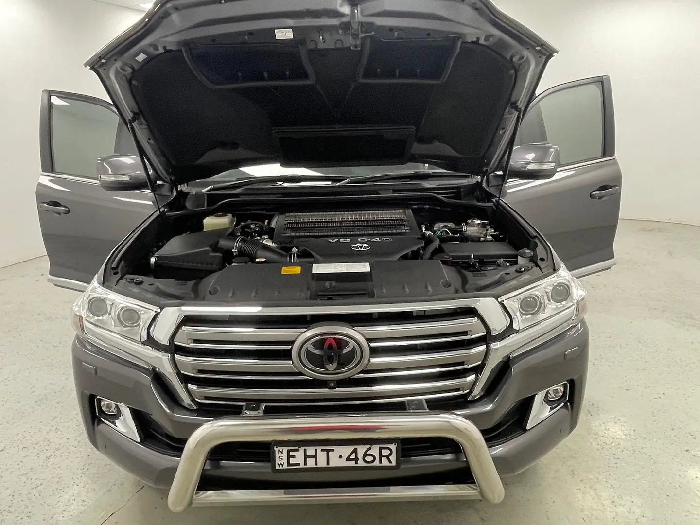 2020 Toyota Landcruiser Gallery Image 15