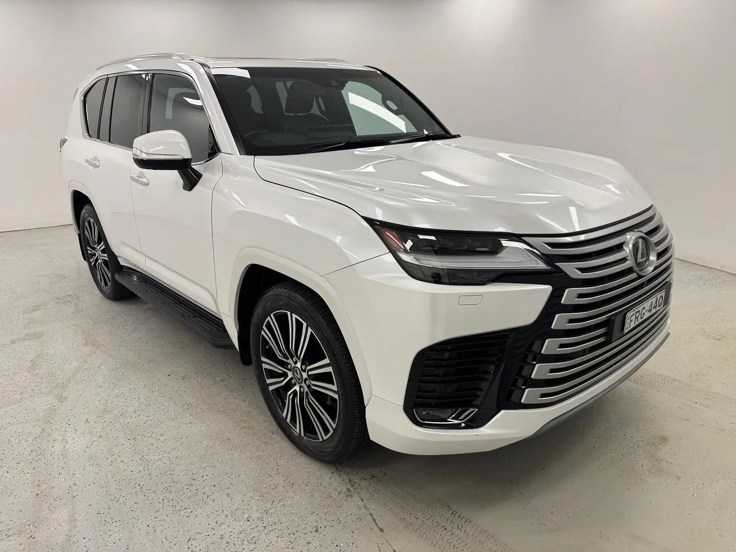 2022 Lexus LX Gallery Image 1
