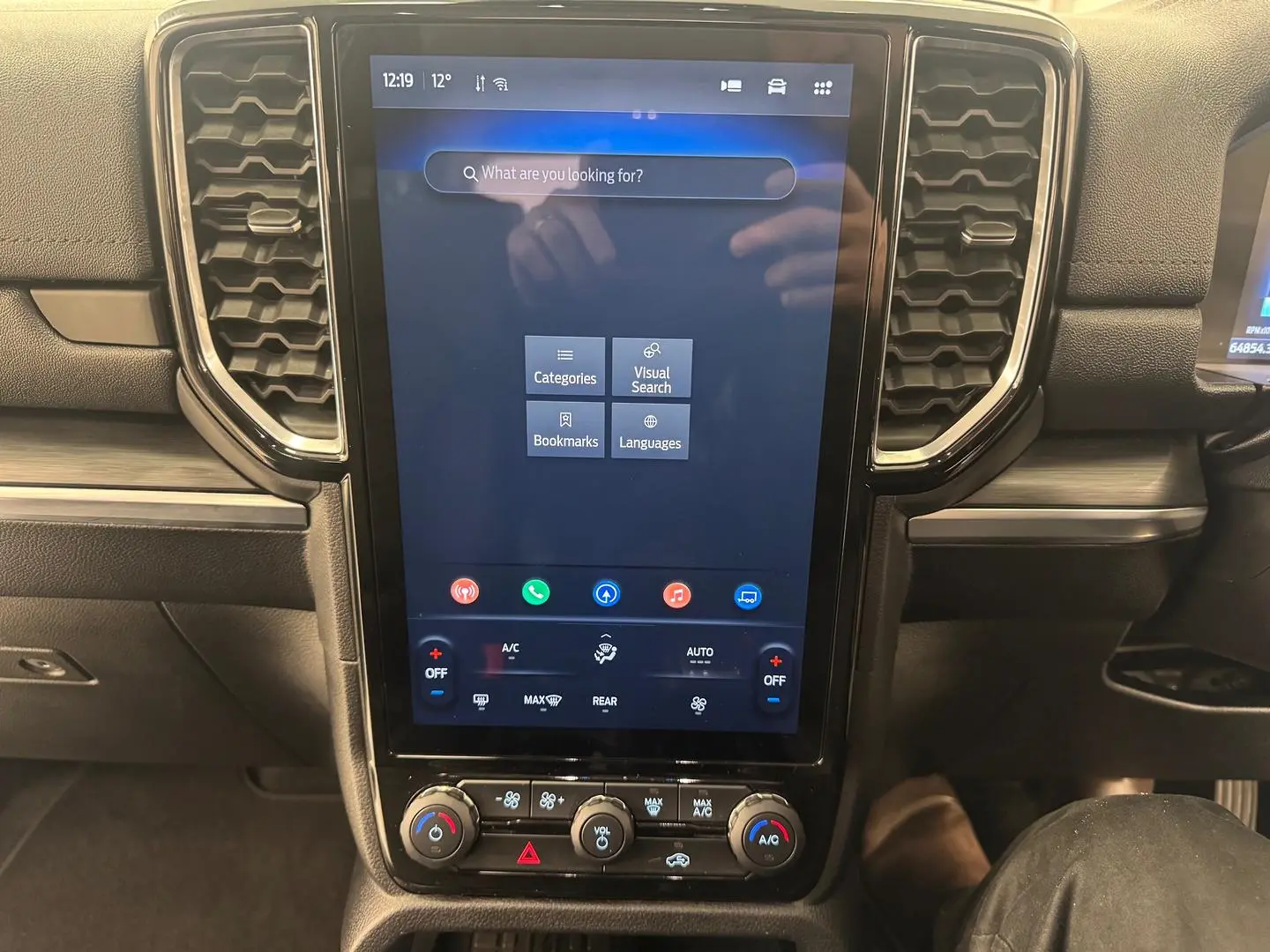 2023 Ford Everest Gallery Image 22