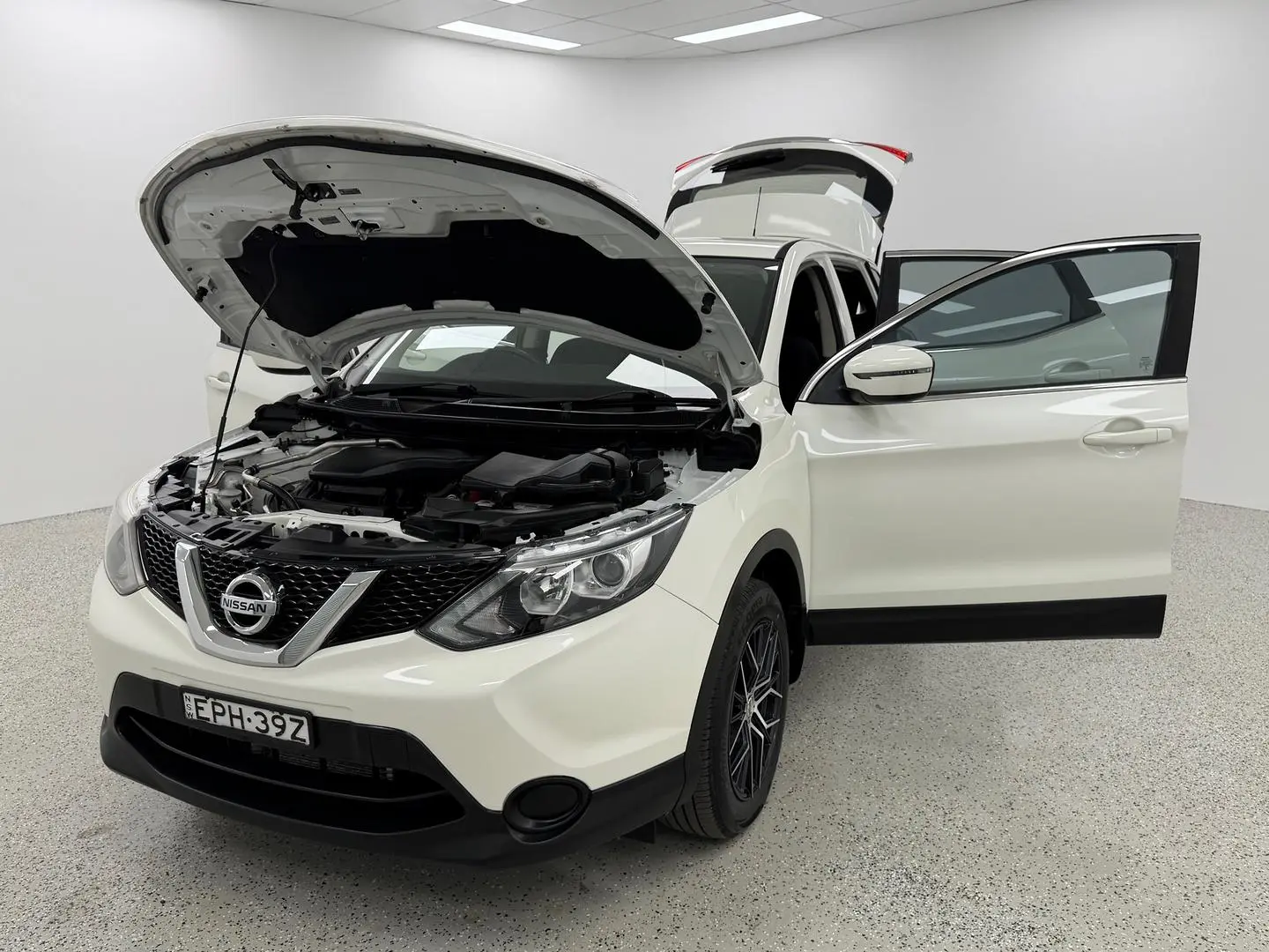 2017 Nissan QASHQAI Gallery Image 11