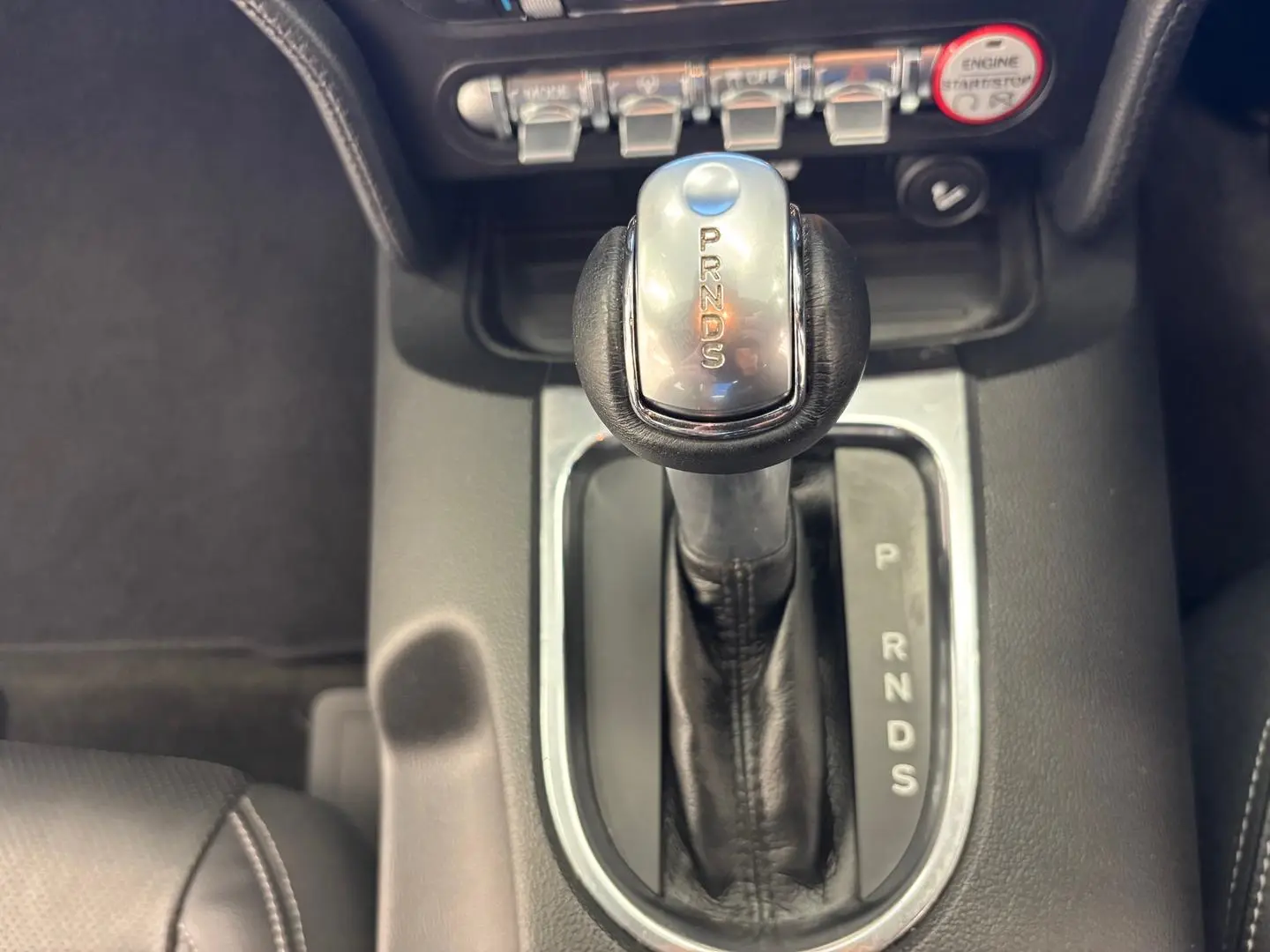 2017 Ford Mustang Gallery Image 27