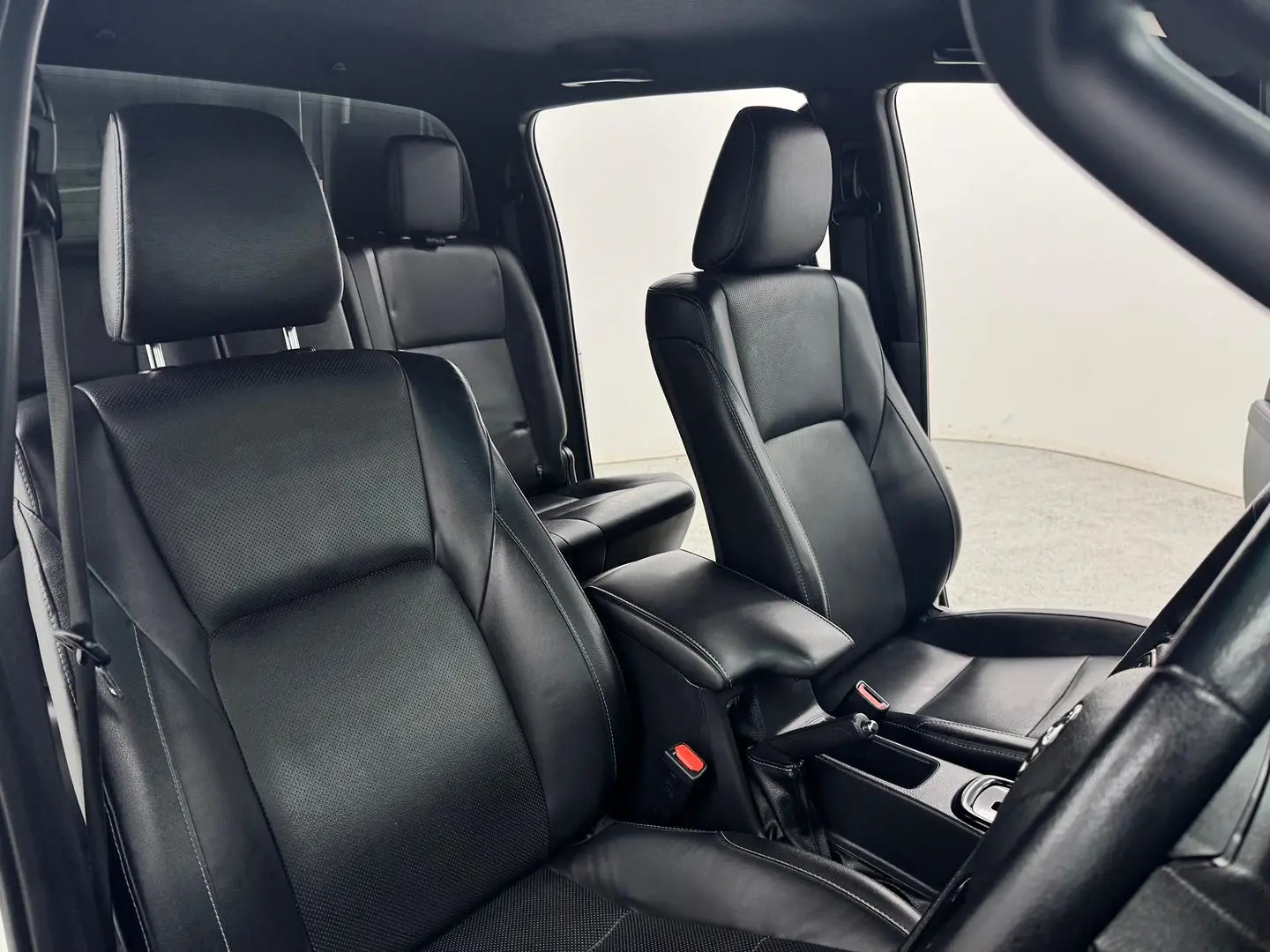 2019 Toyota Hilux Gallery Image 24