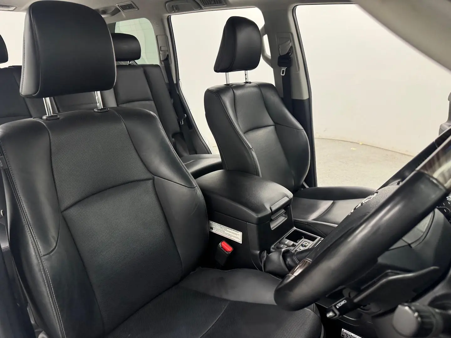 2021 Toyota Landcruiser Prado Gallery Image 24