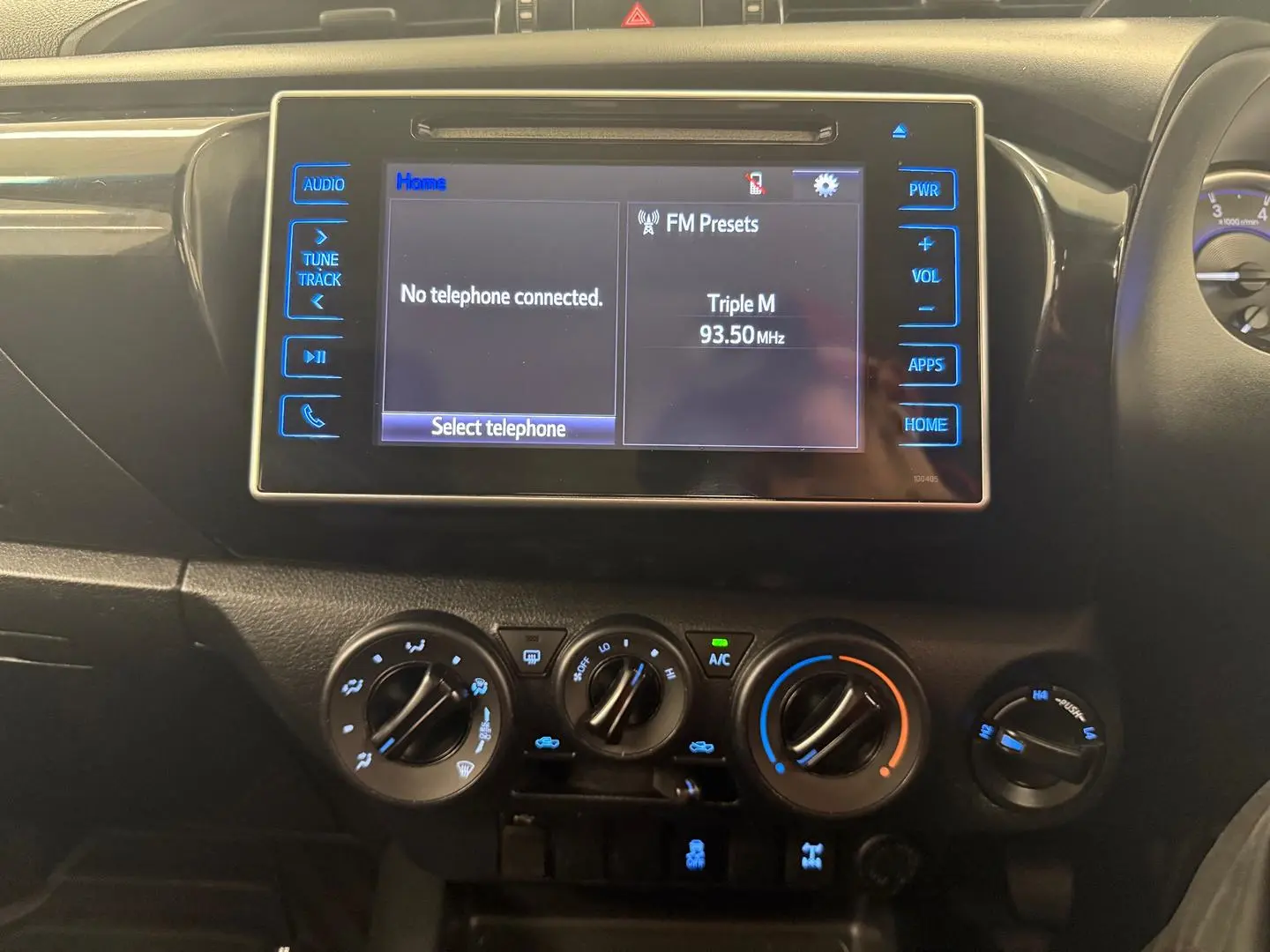 2016 Toyota Hilux Gallery Image 30