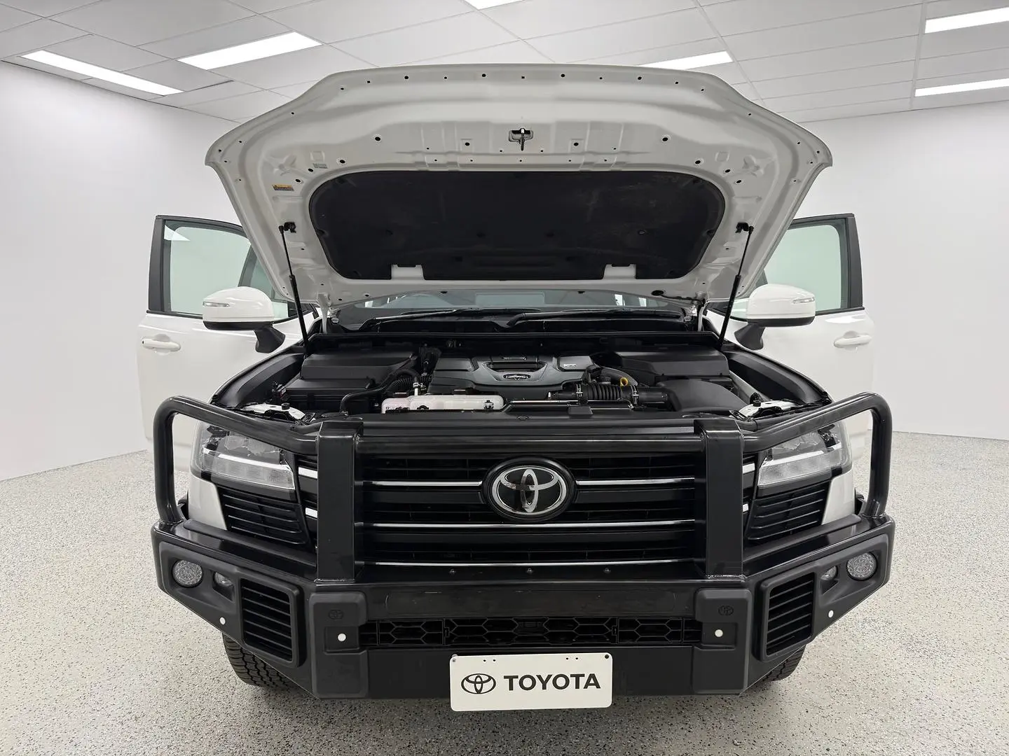 2024 Toyota Landcruiser Gallery Image 24