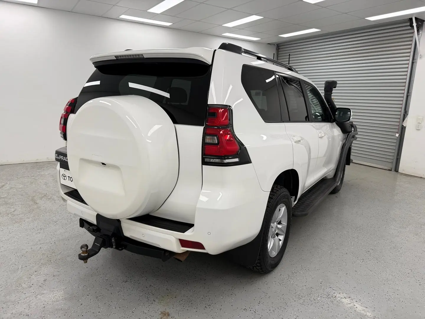 2020 Toyota Landcruiser Prado Gallery Image 3