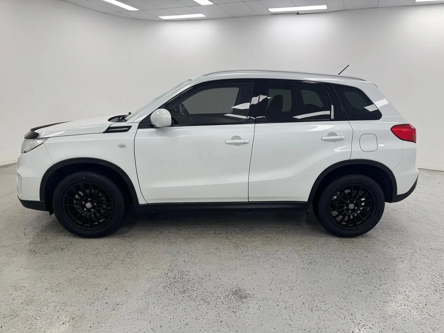 2018 Suzuki Vitara Gallery Image 5