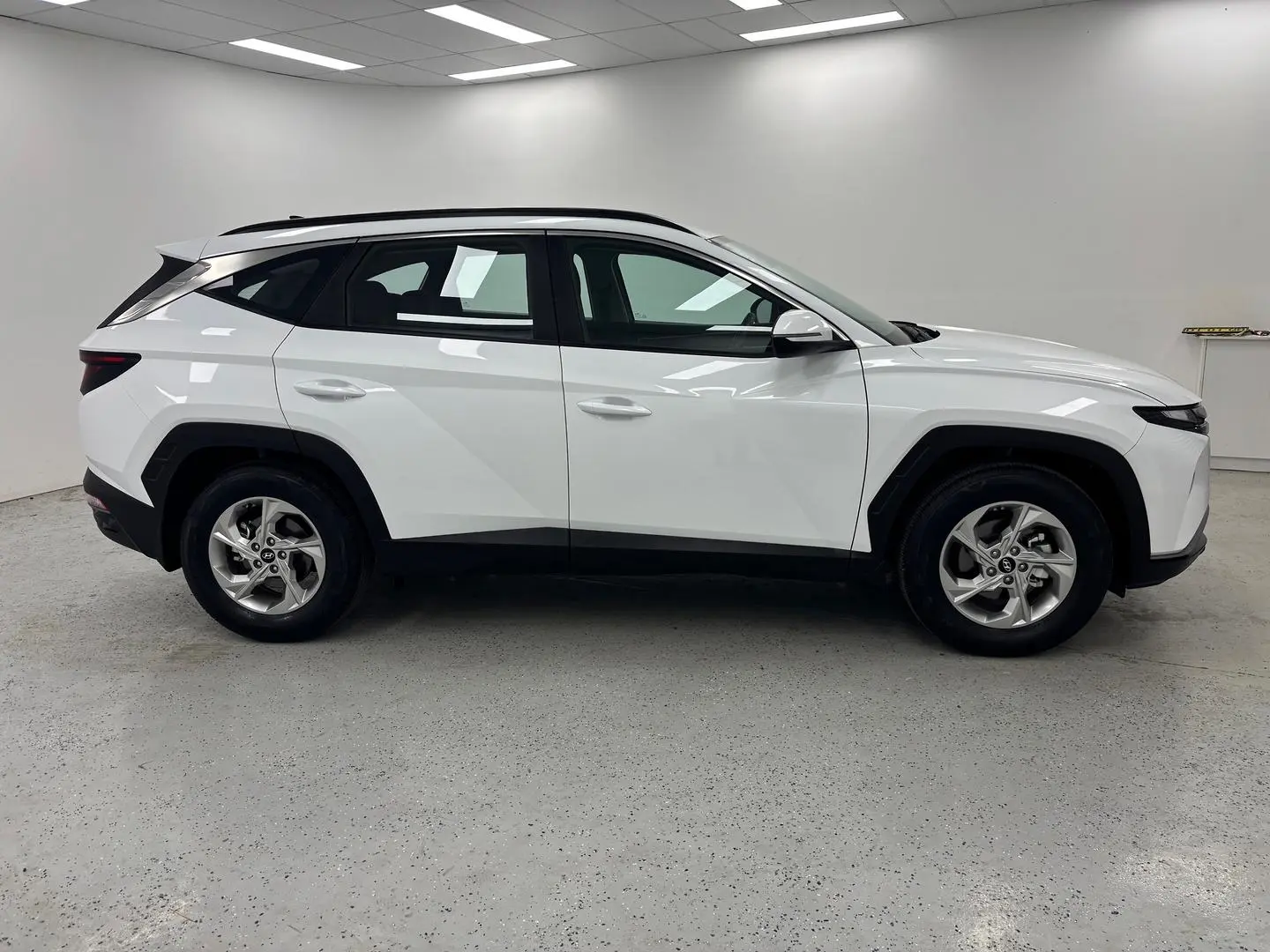 2023 Hyundai Tucson Gallery Image 2