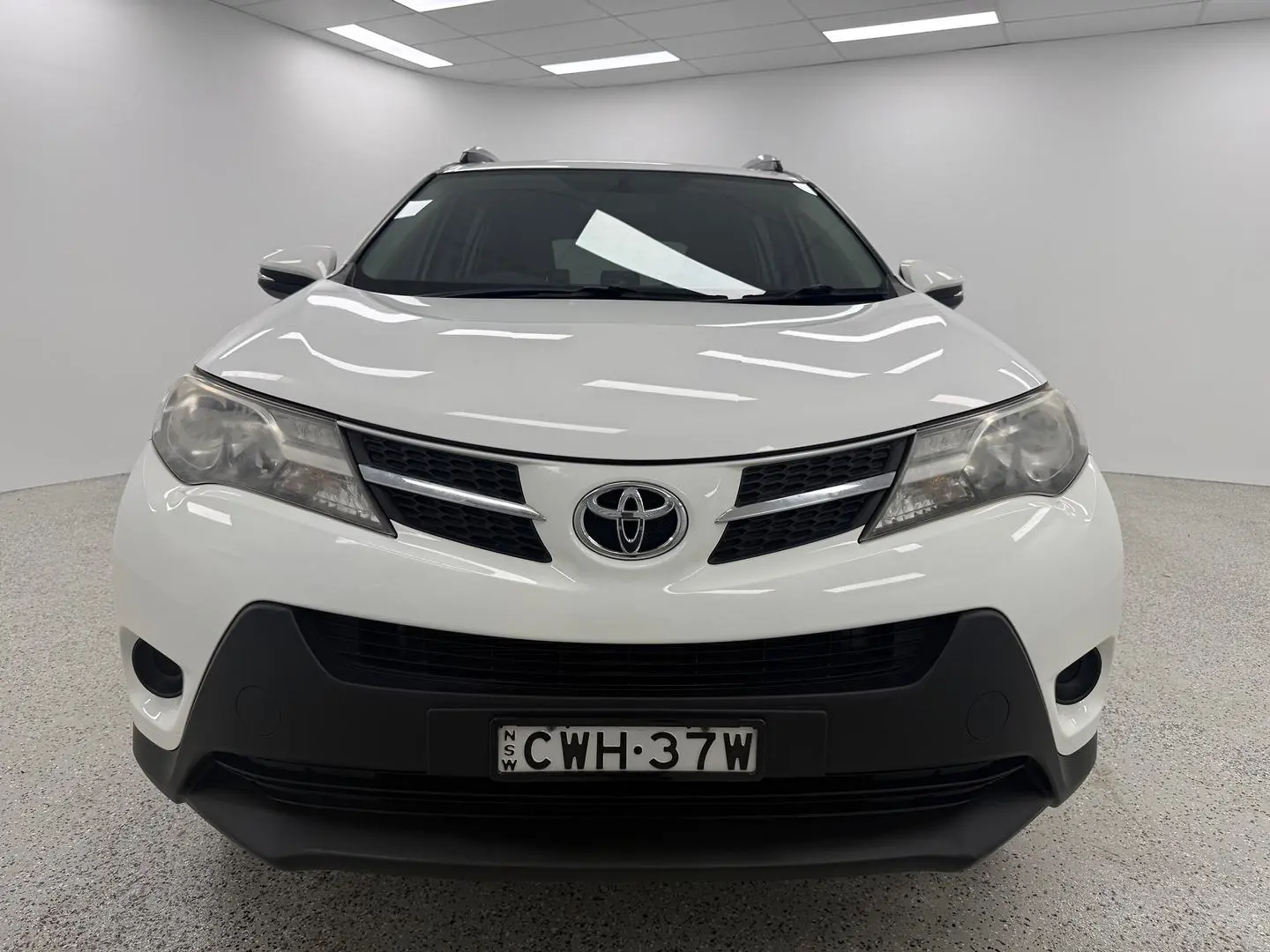 2014 Toyota RAV4 Gallery Image 32