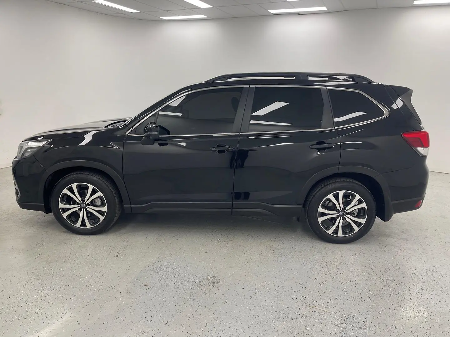 2021 Subaru Forester Gallery Image 6