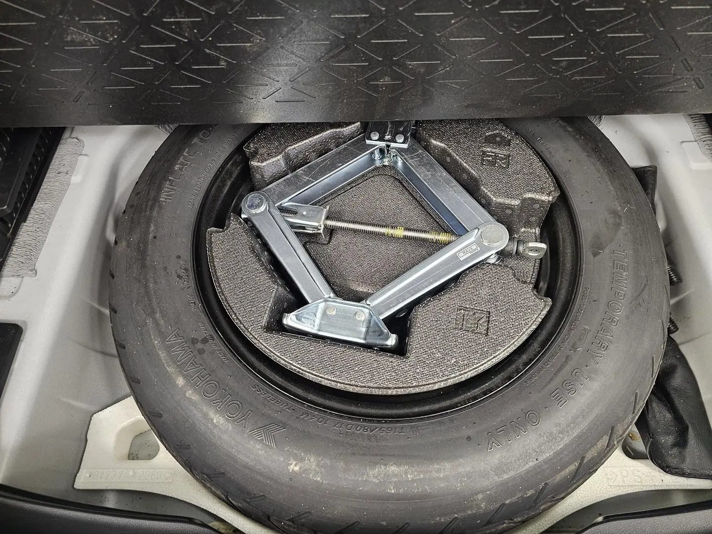 2022 Toyota RAV4 Gallery Image 19