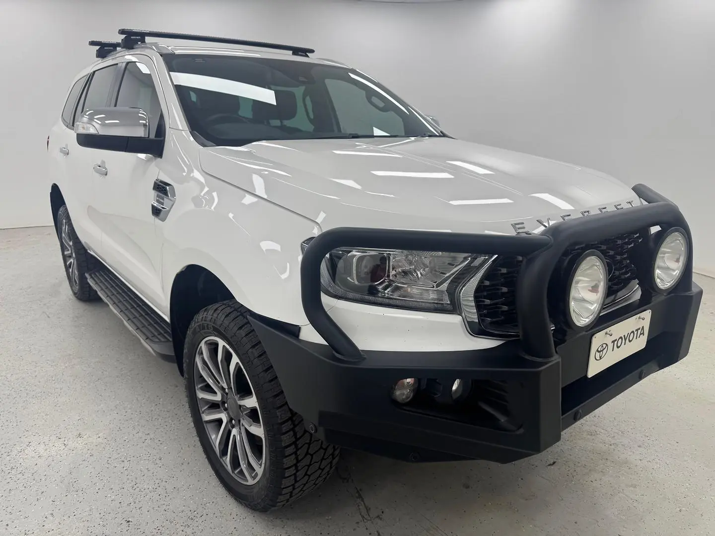 2021 Ford Everest Gallery Image 1