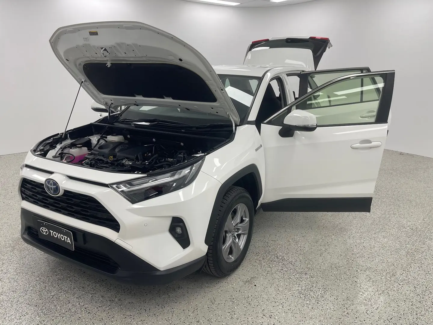 2024 Toyota RAV4 Gallery Image 12