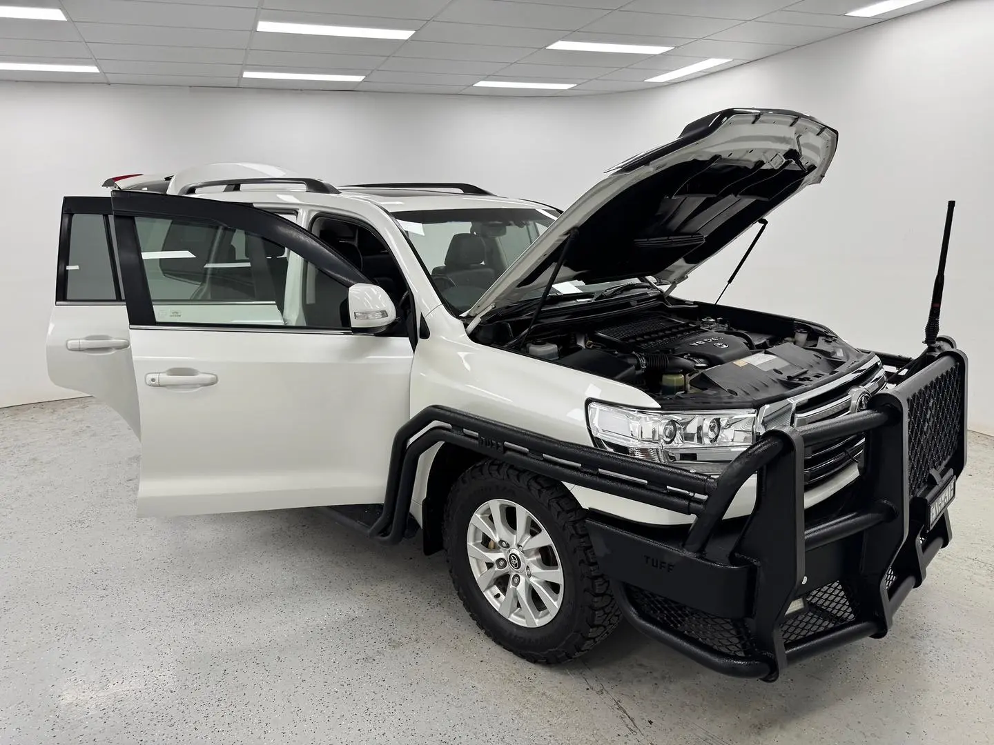 2020 Toyota Landcruiser Gallery Image 10