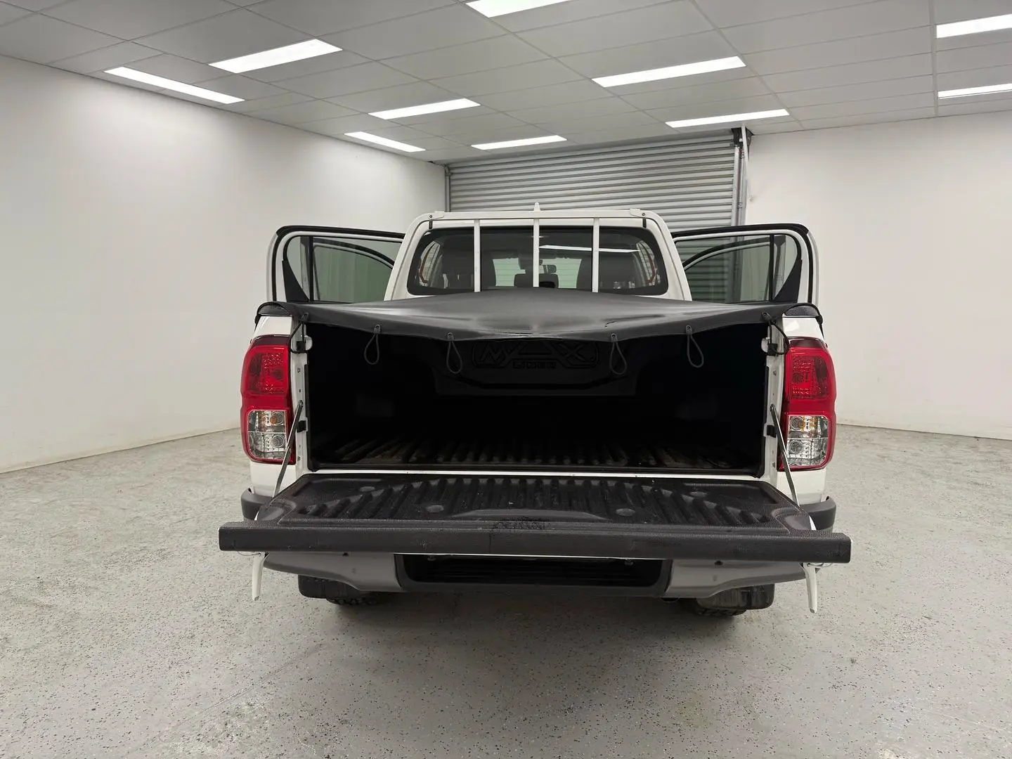 2022 Toyota Hilux Gallery Image 14