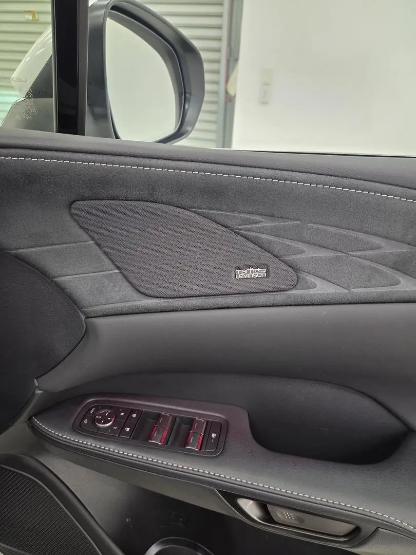 2025 Lexus RX Gallery Image 33