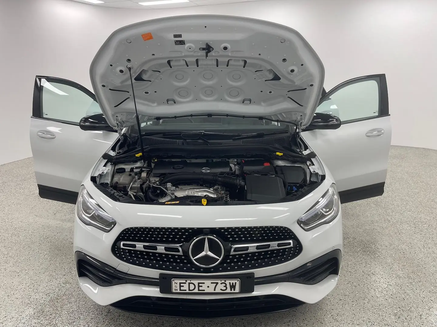 2020 Mercedes-Benz GLA-Class Gallery Image 14