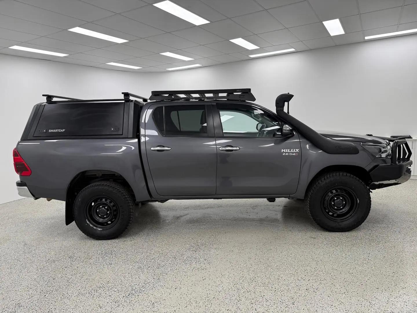 2022 Toyota Hilux Gallery Image 2