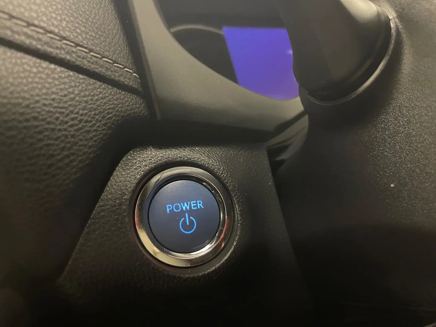 2022 Toyota RAV4 Gallery Image 25