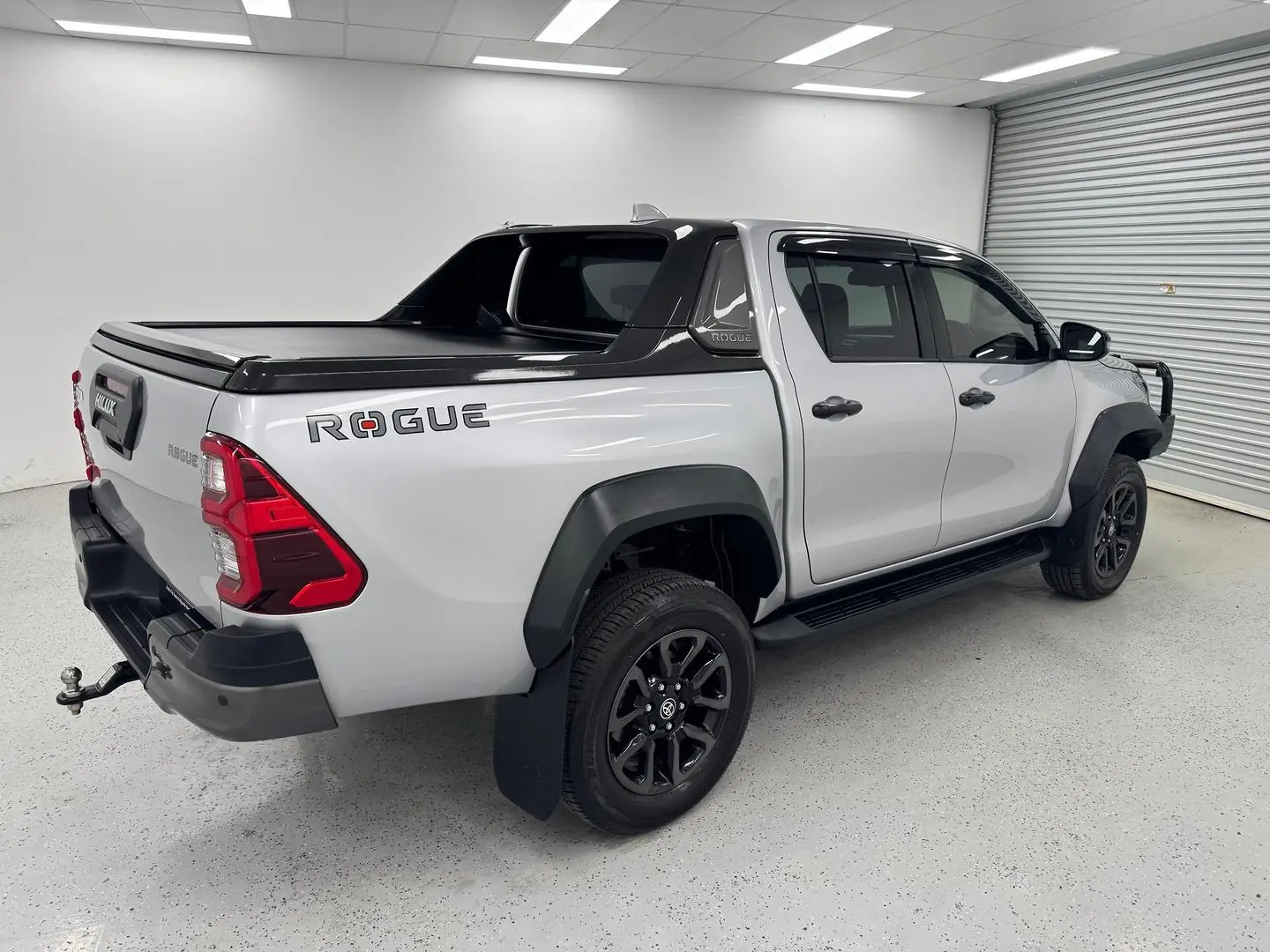 2024 Toyota Hilux Gallery Image 3