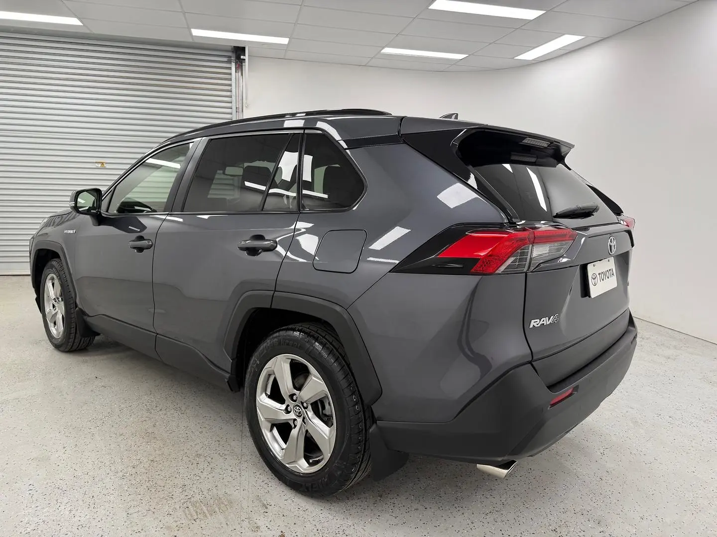 2019 Toyota RAV4 Gallery Image 6